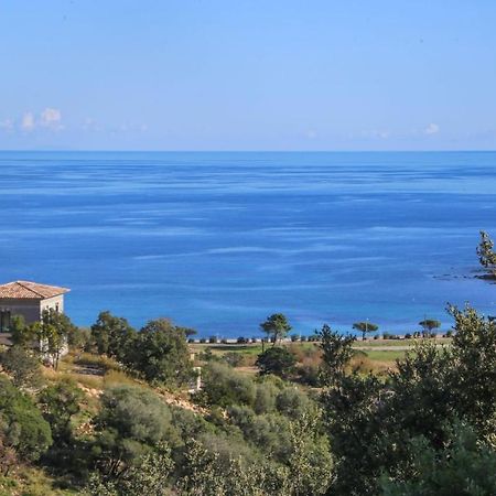 Villa Vista Mare Favone Конка Екстериор снимка